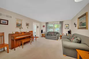 3212 Burr Oaks Dr, Joliet, IL 60431 - Photo 4