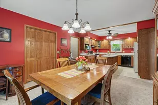 702 Van Buren St, Monticello, IL 61856 - Photo 16