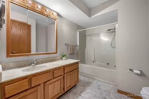 1751 Pebble Beach Dr, Hoffman Estates, IL 60169 - Photo 14