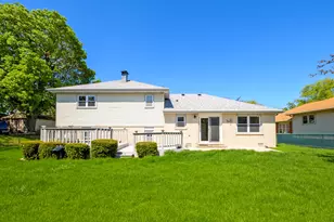 7745 Woodstock Dr, Tinley Park, IL 60477 - Photo 18