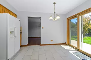 7745 Woodstock Dr, Tinley Park, IL 60477 - Photo 8