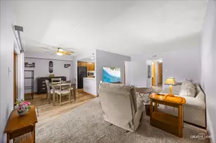 16736 Paxton Ave, Tinley Park, IL 60477 - Photo 4