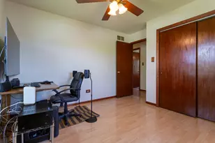 2906 Warren Dorris Dr, Joliet, IL 60435 - Photo 42