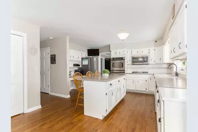 2731 Alyssa Drive, Naperville, IL 60565 - Photo 6