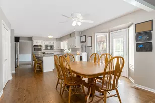 2731 Alyssa Dr, Naperville, IL 60565 - Photo 8