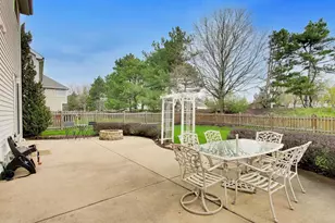 135 Corsaire Ln, Schaumburg, IL 60173 - Photo 36