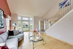 135 Corsaire Ln, Schaumburg, IL 60173 - Photo 6