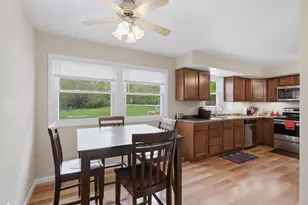 137 E 7th St, Coal Valley, IL 61240 - Photo 10
