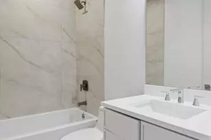 6414 N Francisco Ave, Chicago, IL 60645 - Photo 16