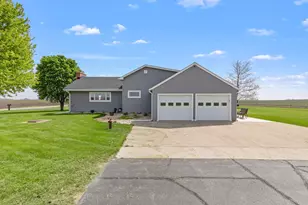4698 E 17th Rd, Leland, IL 60531 - Photo 38