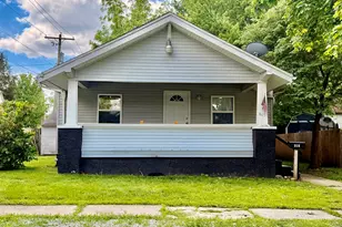 617 E 4th St, Centralia, IL 62801 - Photo 2