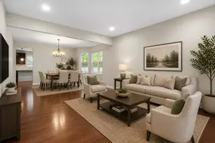 1551 E Olive St, Palatine, IL 60074 - Photo 8
