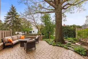 1921 Wexford Cir, Wheaton, IL 60189 - Photo 32