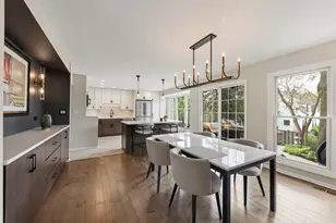 1921 Wexford Cir, Wheaton, IL 60189 - Photo 10