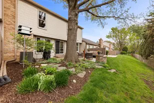 1921 Wexford Cir, Wheaton, IL 60189 - Photo 34
