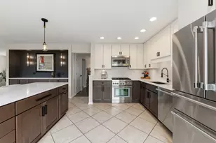 1921 Wexford Cir, Wheaton, IL 60189 - Photo 14