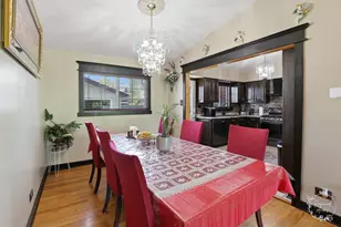 319 N Bradley Dr, Chicago Heights, IL 60411 - Photo 10