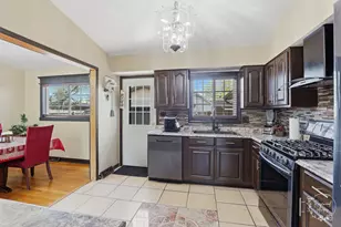 319 N Bradley Dr, Chicago Heights, IL 60411 - Photo 14