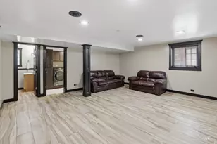 319 N Bradley Dr, Chicago Heights, IL 60411 - Photo 16