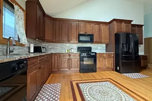 8017 Oak Park Ave, Burbank, IL 60459 - Photo 14