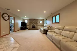 8017 Oak Park Ave, Burbank, IL 60459 - Photo 24