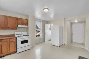 349 10th St, Moline, IL 61265 - Photo 8