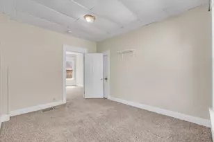 349 10th St, Moline, IL 61265 - Photo 22
