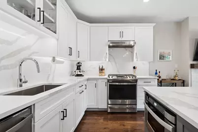 4844 N Hoyne Avenue #2N, Chicago, IL 60625 - Photo 8