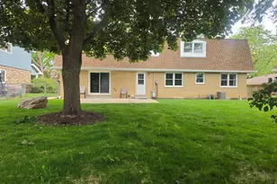 18W193 Holly Ave, Darien, IL 60561 - Photo 22