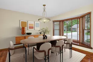 1694 Hampshire Dr, Elk Grove Village, IL 60007 - Photo 18