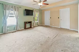 49 Sarah Dr, Crystal Lake, IL 60014 - Photo 18