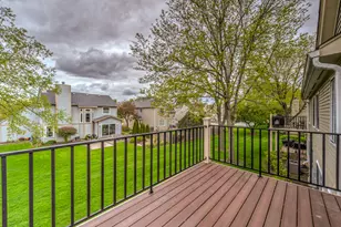 338 Ashford Cir, Bartlett, IL 60103 - Photo 18