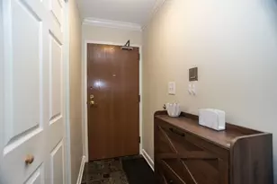 1757 Eastwood Ct, Schaumburg, IL 60195 - Photo 4