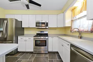 14740 Kilbourne Ave, Midlothian, IL 60445 - Photo 6