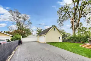 817 S Spring Rd, Elmhurst, IL 60126 - Photo 26