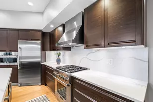 650 N Morgan St, Chicago, IL 60642 - Photo 8