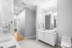650 N Morgan St, Chicago, IL 60642 - Photo 14