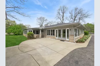 11613 Country Club Road, Woodstock, IL 60098 - Photo 2