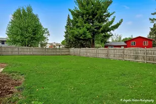 213 Windridge Dr, McHenry, IL 60050 - Photo 28