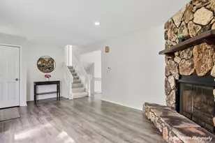 213 Windridge Dr, McHenry, IL 60050 - Photo 4