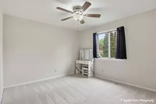 213 Windridge Dr, McHenry, IL 60050 - Photo 14