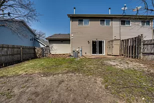 1111 Brunswick Ln, Aurora, IL 60504 - Photo 16