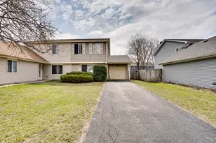 1111 Brunswick Ln, Aurora, IL 60504 - Photo 2