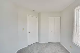 1111 Brunswick Ln, Aurora, IL 60504 - Photo 10
