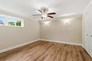 1000 Crest St, Wheaton, IL 60189 - Photo 28