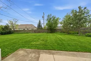 1000 Crest St, Wheaton, IL 60189 - Photo 34