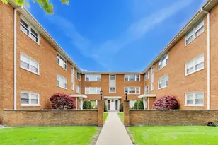 6931 W 64th Pl, Chicago, IL 60638 - Photo 1