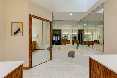 68 Berkshire Court, Burr Ridge, IL 60527 - Photo 22