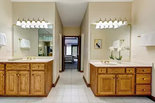 68 Berkshire Ct, Burr Ridge, IL 60527 - Photo 24