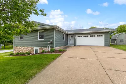 11621 25th Street W, Milan, IL 61264 - Photo 1